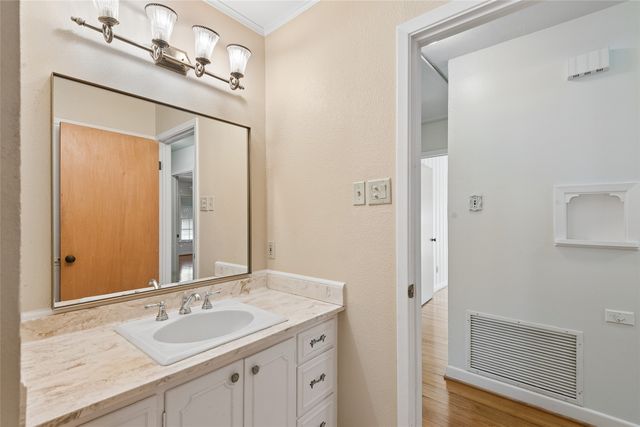 3616 Harwen Terrace, Fort Worth, TX 76109