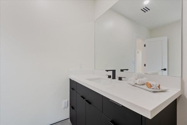 2135 Quenby Street, Houston, TX 77005