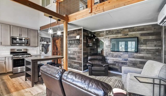 13901 S Clear Lake Way, Cheney, WA 99004