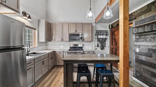 13901 S Clear Lake Way, Cheney, WA 99004