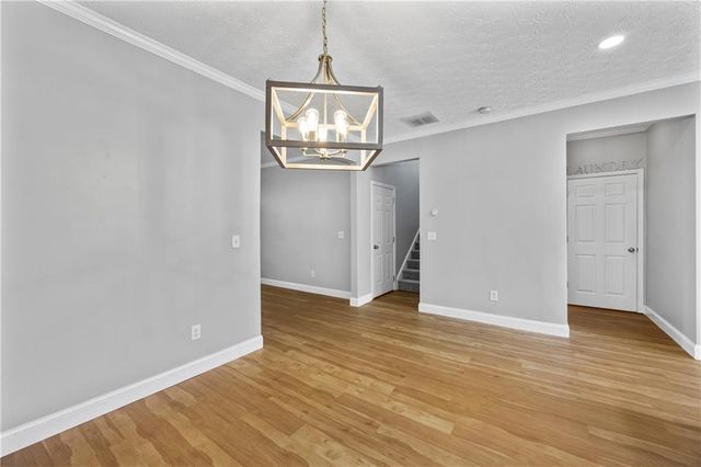 6616 Splashwater Drive, Flowery Branch, GA 30542