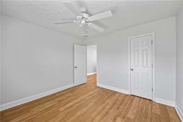 6616 Splashwater Drive, Flowery Branch, GA 30542
