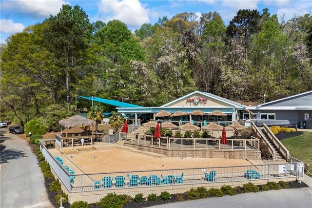 6616 Splashwater Drive, Flowery Branch, GA 30542