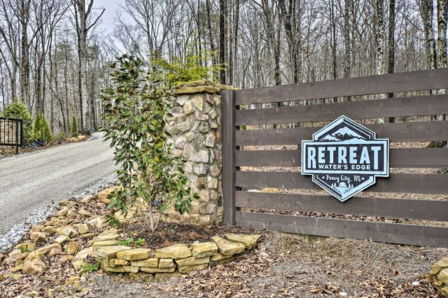 87 Dwellings Dr, Tracy City, TN 37387