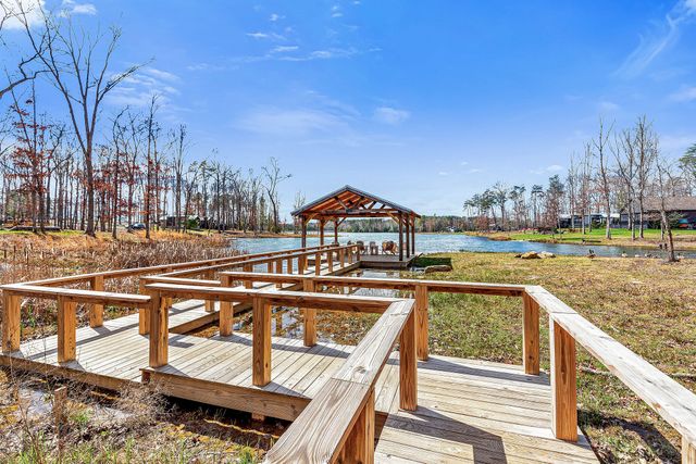 87 Dwellings Dr, Tracy City, TN 37387