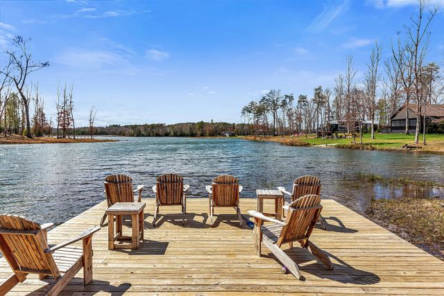 87 Dwellings Dr, Tracy City, TN 37387