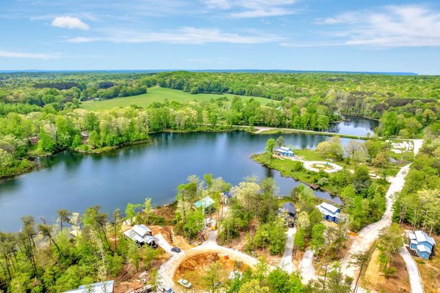 87 Dwellings Dr, Tracy City, TN 37387