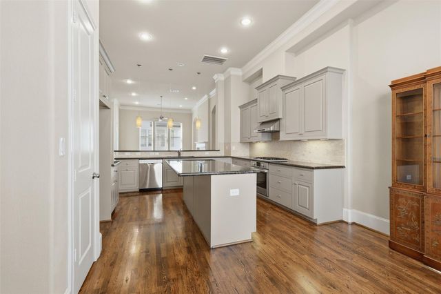 2707 Cohn Trail, Houston, TX 77007