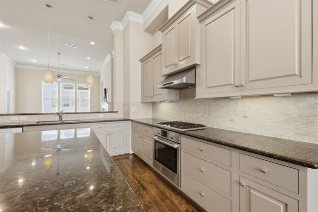 2707 Cohn Trail, Houston, TX 77007