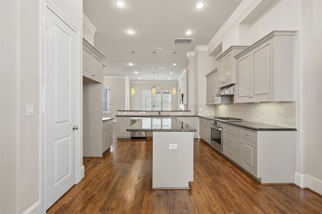 2707 Cohn Trail, Houston, TX 77007