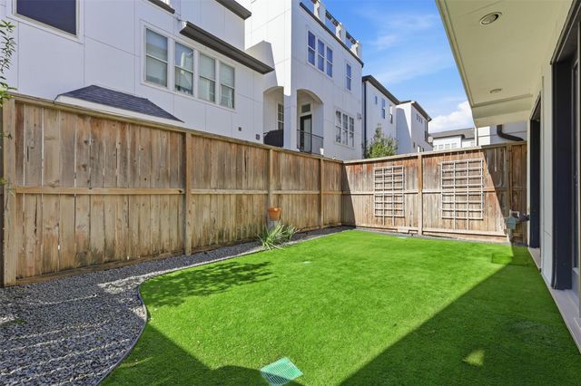 2707 Cohn Trail, Houston, TX 77007