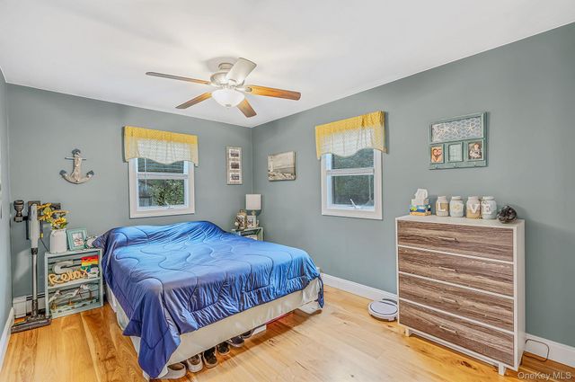 3 Putter Lane, Middle Island, NY 11953