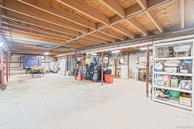 3 Putter Lane, Middle Island, NY 11953