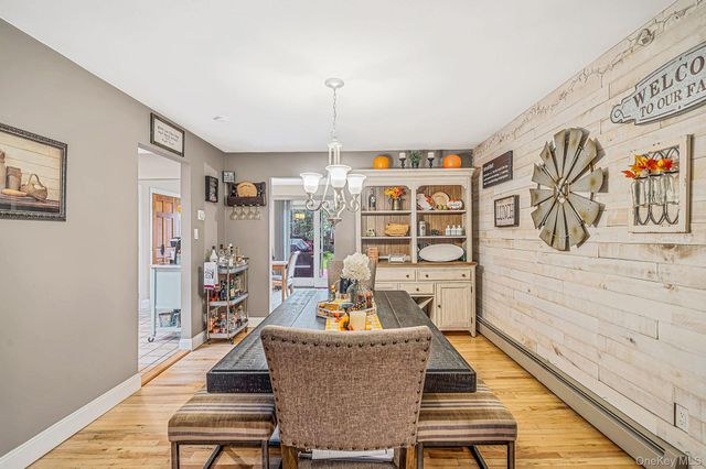 3 Putter Lane, Middle Island, NY 11953