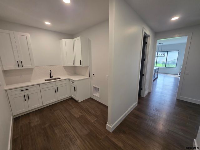16701 Sheffield Street, Bennington, NE 68007