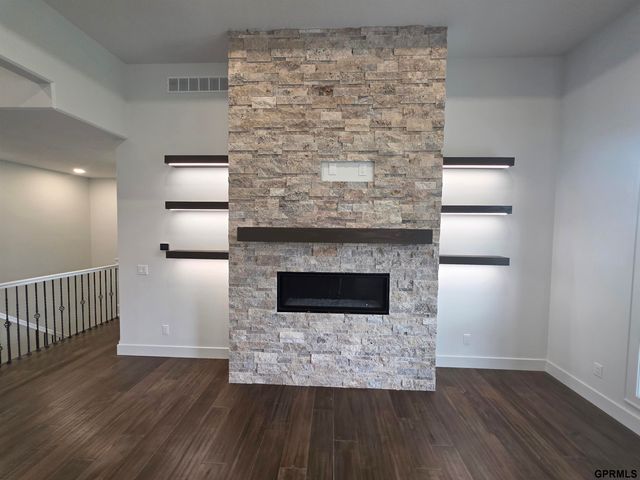 16701 Sheffield Street, Bennington, NE 68007