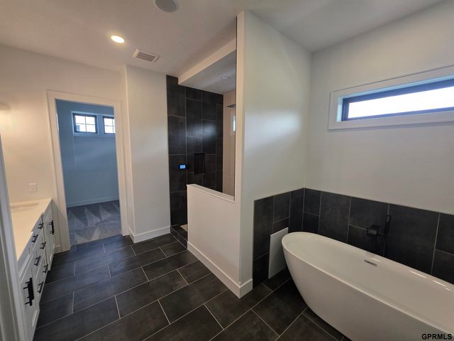 16701 Sheffield Street, Bennington, NE 68007
