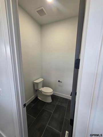 16701 Sheffield Street, Bennington, NE 68007
