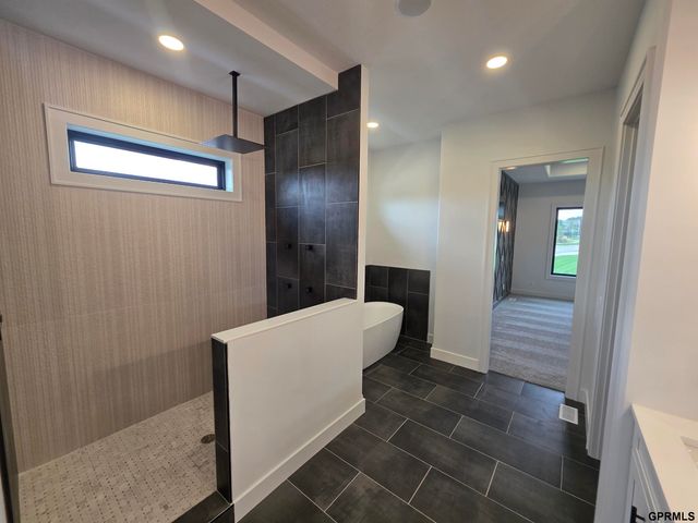16701 Sheffield Street, Bennington, NE 68007