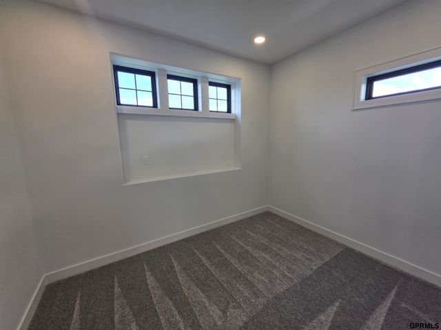 16701 Sheffield Street, Bennington, NE 68007