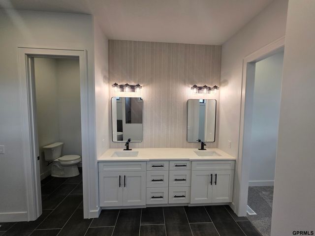 16701 Sheffield Street, Bennington, NE 68007