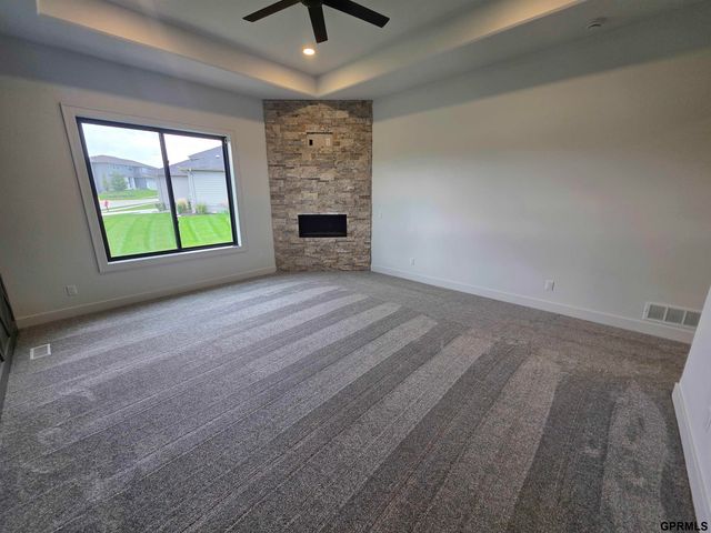 16701 Sheffield Street, Bennington, NE 68007