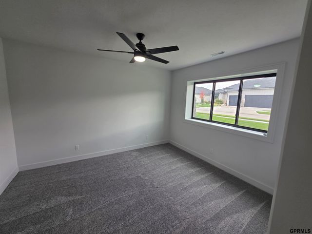 16701 Sheffield Street, Bennington, NE 68007
