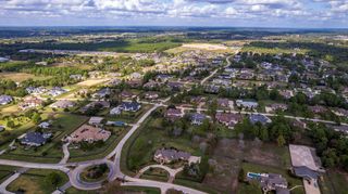 10 Dashingly Ct, Tomball, TX 77377