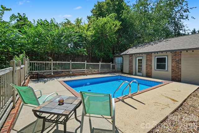 21021 Entrada Drive, Cornelius, NC 28031