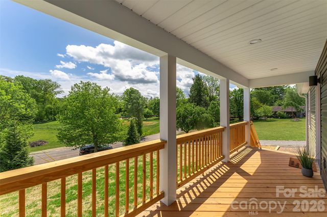 21 Justice Ridge Terrace, Candler, NC 28715
