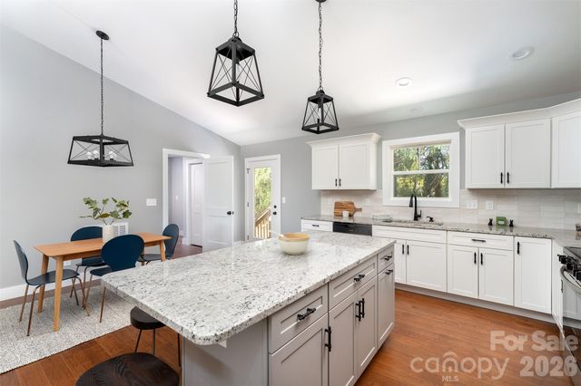 21 Justice Ridge Terrace, Candler, NC 28715