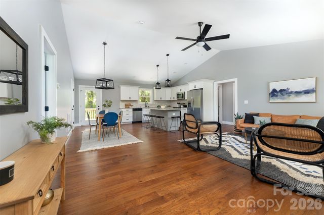 21 Justice Ridge Terrace, Candler, NC 28715