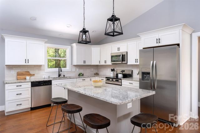 21 Justice Ridge Terrace, Candler, NC 28715