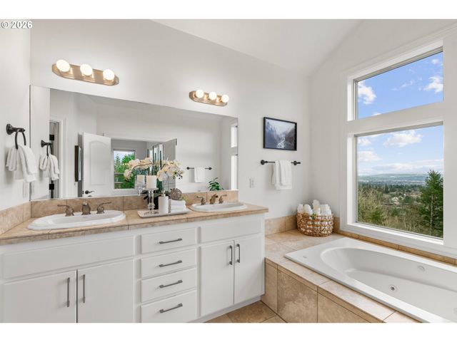 4139 Nw TWILIGHT Ter, Portland, OR 97229