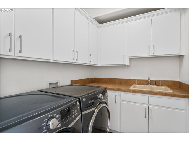 4139 Nw TWILIGHT Ter, Portland, OR 97229