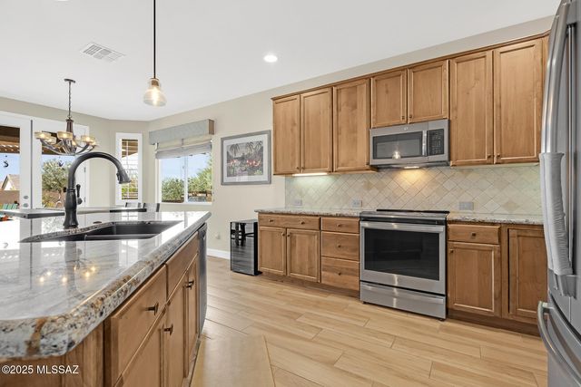 31752 S Summerwind Drive, Oracle, AZ 85623