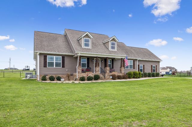 407 Richland Farms Dr, Manchester, TN 37355