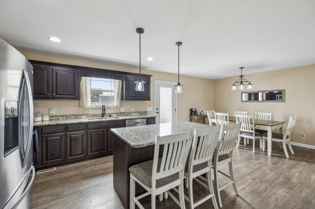 407 Richland Farms Dr, Manchester, TN 37355