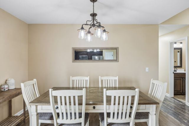 407 Richland Farms Dr, Manchester, TN 37355