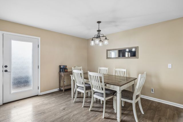 407 Richland Farms Dr, Manchester, TN 37355