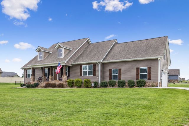 407 Richland Farms Dr, Manchester, TN 37355