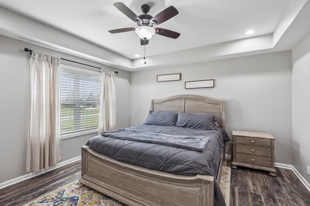 407 Richland Farms Dr, Manchester, TN 37355