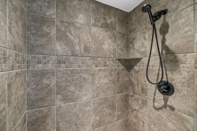 407 Richland Farms Dr, Manchester, TN 37355