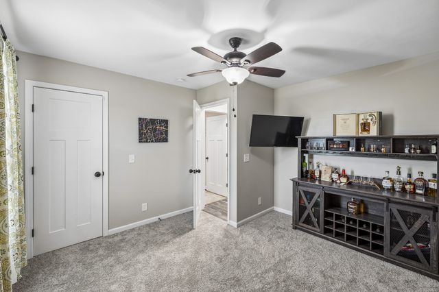 407 Richland Farms Dr, Manchester, TN 37355