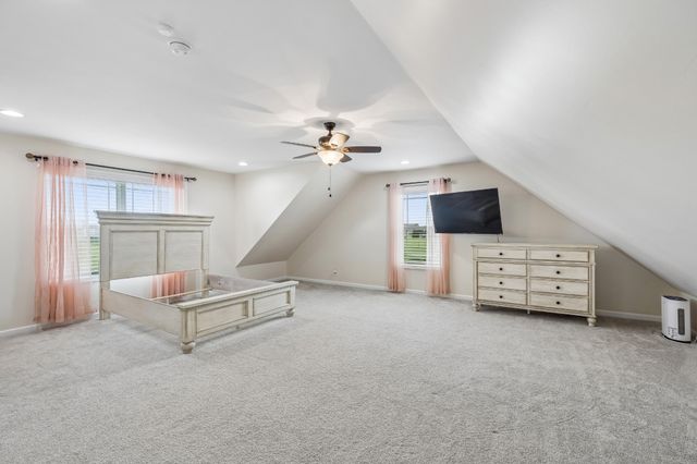 407 Richland Farms Dr, Manchester, TN 37355