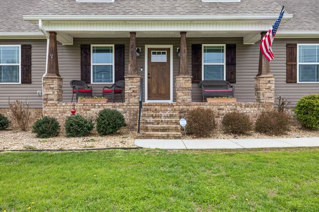 407 Richland Farms Dr, Manchester, TN 37355