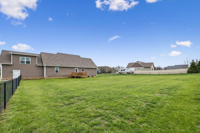 407 Richland Farms Dr, Manchester, TN 37355
