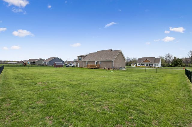 407 Richland Farms Dr, Manchester, TN 37355