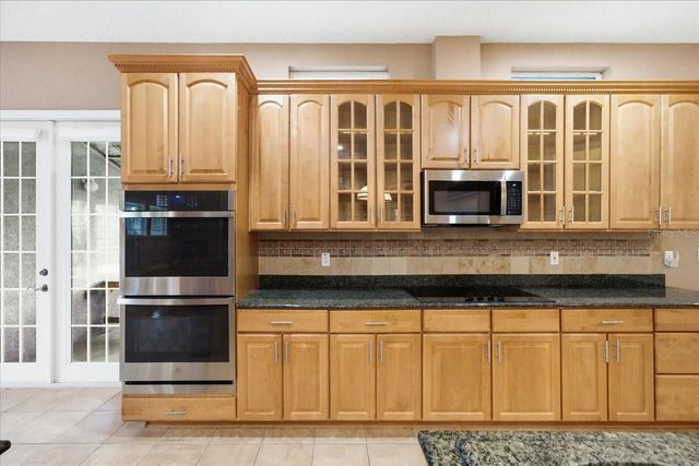 12002 HOPE LANE, Tampa, FL 33618