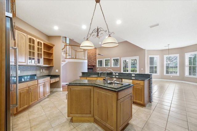 12002 HOPE LANE, Tampa, FL 33618